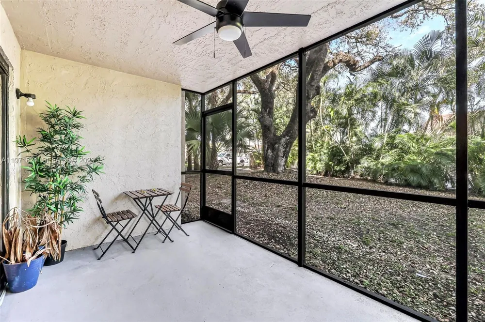 601 Ives Dairy Rd #00 Miami, FL 33179