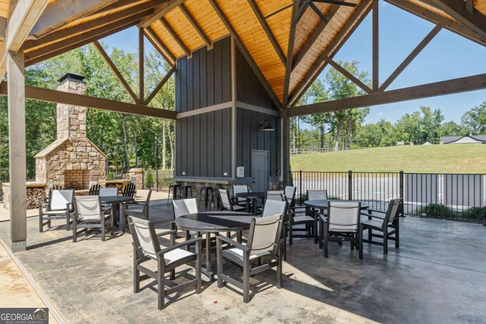 147 Falls LN NE Milledgeville, GA 31061