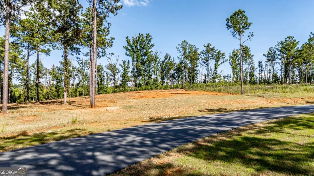 147 Falls LN NE Milledgeville, GA 31061