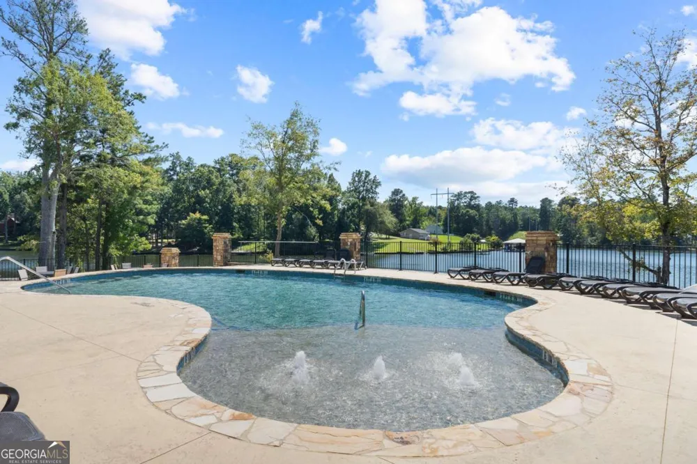 147 Falls LN NE Milledgeville, GA 31061