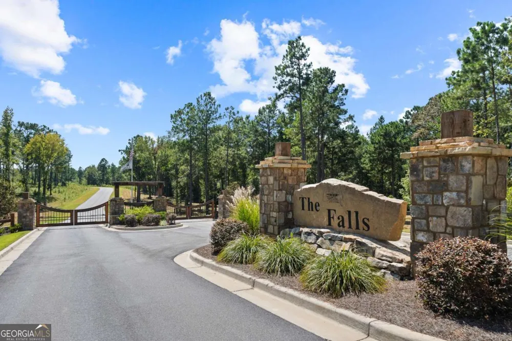147 Falls LN NE Milledgeville, GA 31061