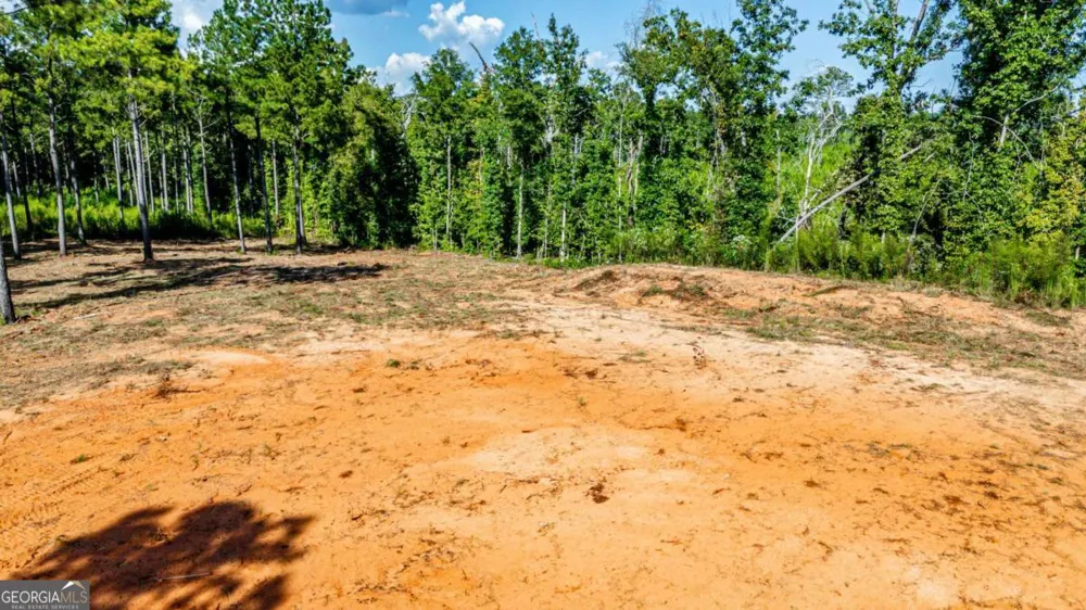 147 Falls LN NE Milledgeville, GA 31061