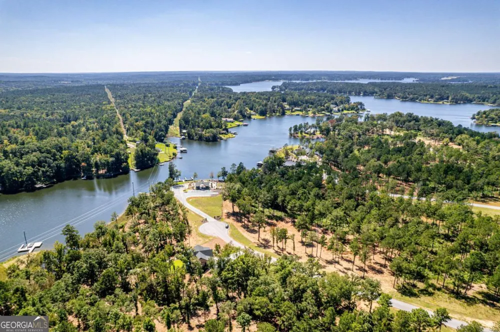 147 Falls LN NE Milledgeville, GA 31061
