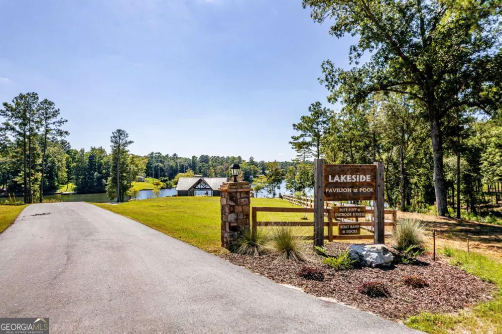 147 Falls LN NE Milledgeville, GA 31061