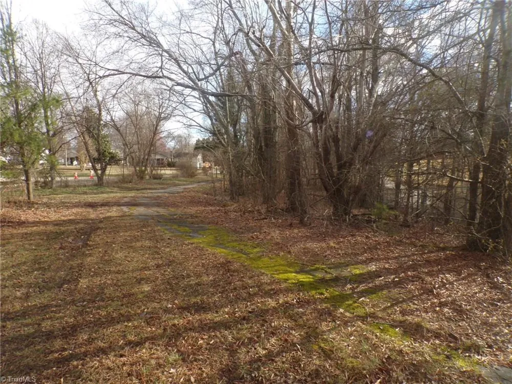 1809 Alamance Church Road Greensboro, NC 27406