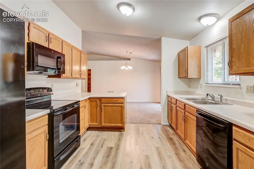 2533 Patriot Heights Colorado Springs, CO 80904