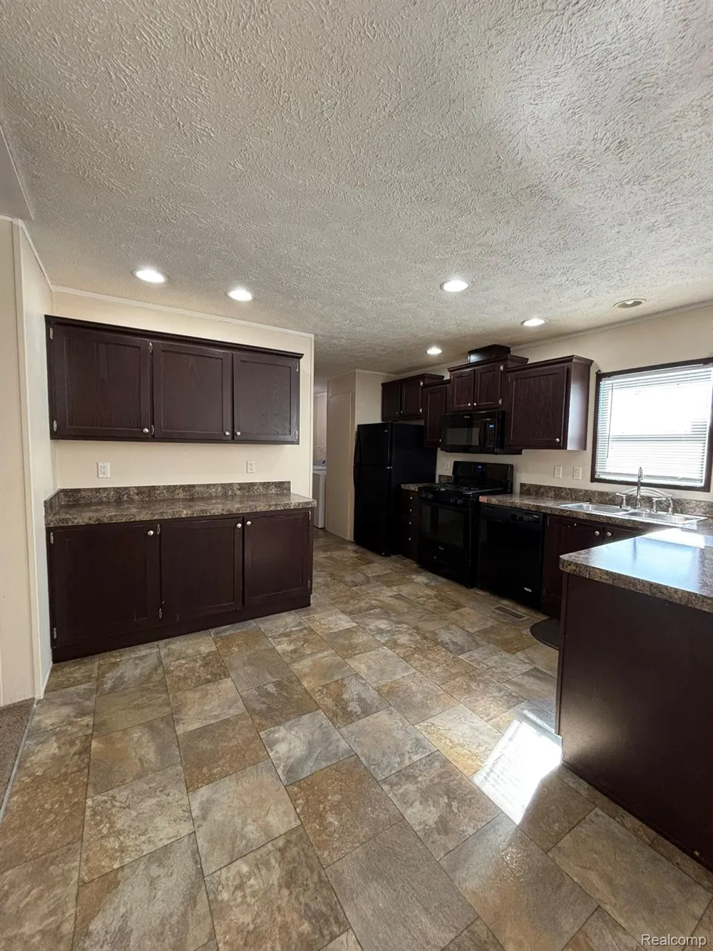 3459 Pine Ridge Burton City, MI 48519