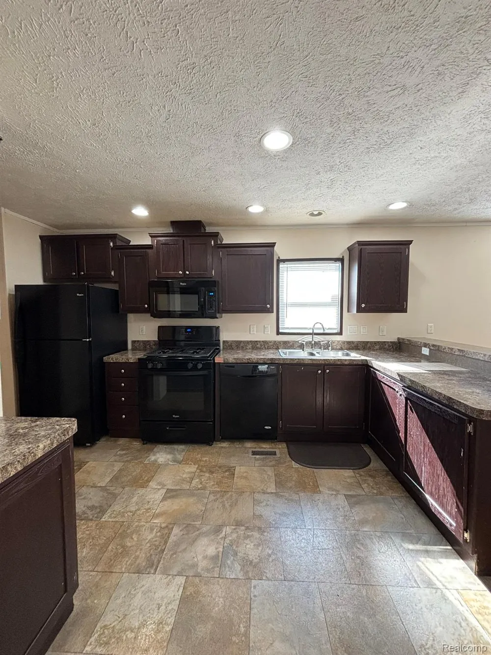 3459 Pine Ridge Burton City, MI 48519