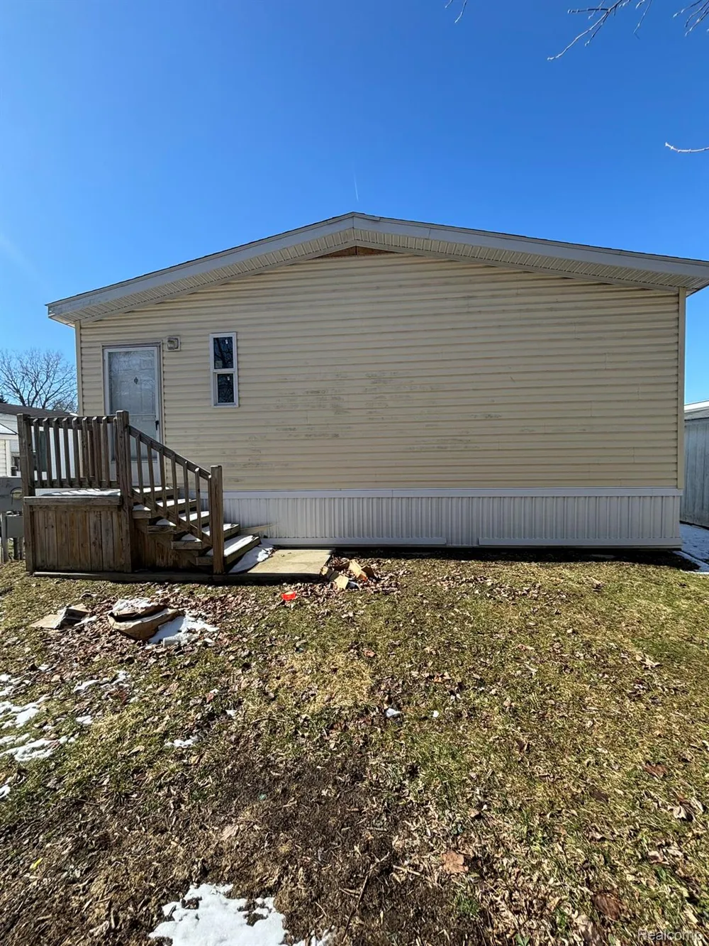 3459 Pine Ridge Burton City, MI 48519