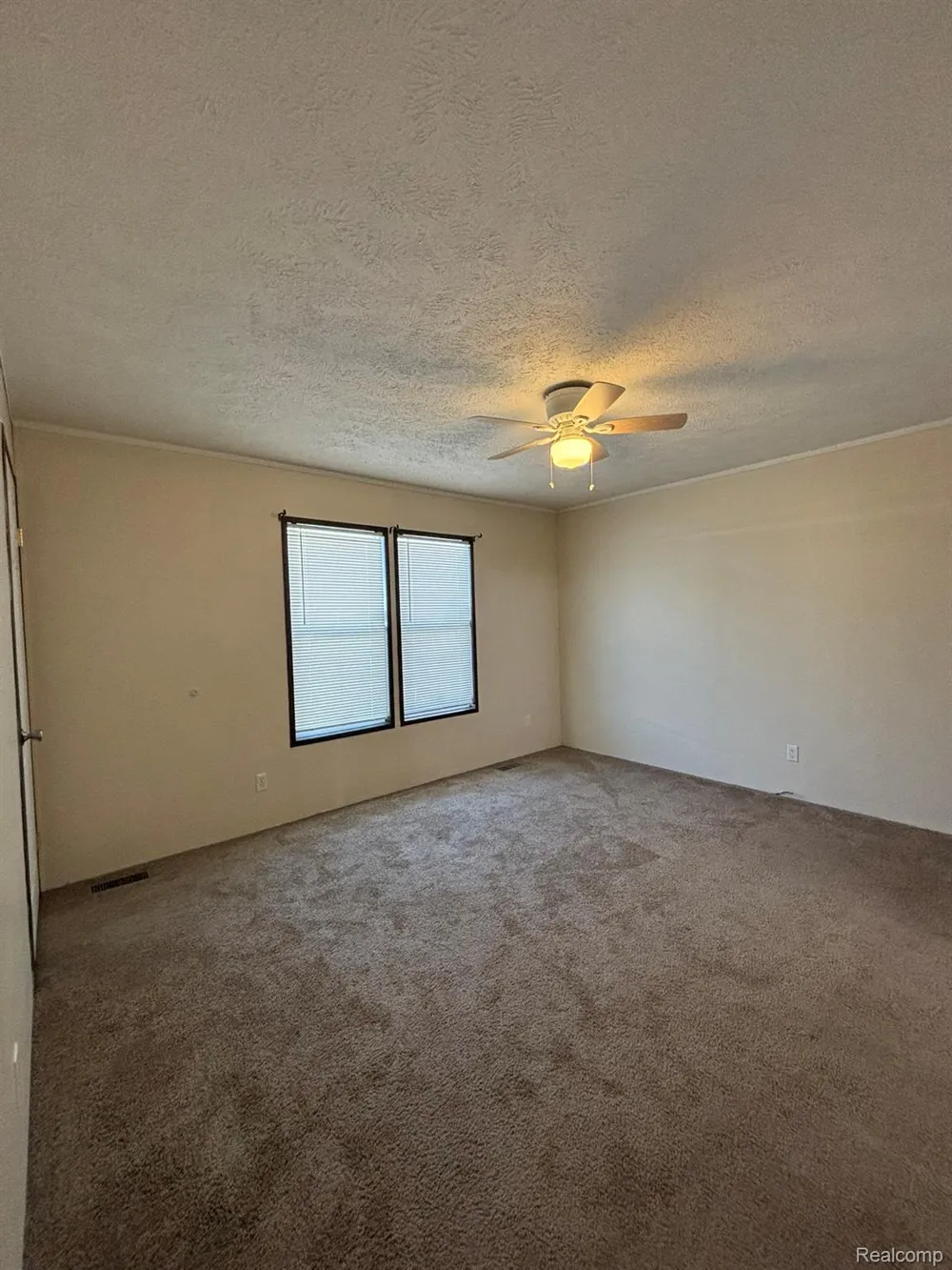3459 Pine Ridge Burton City, MI 48519