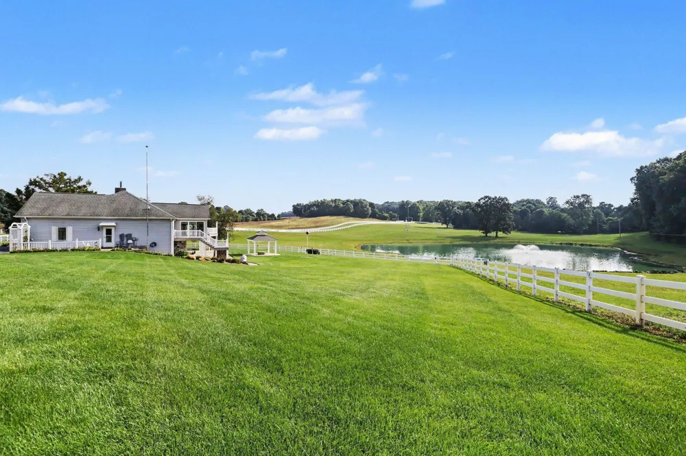 65650 Dailey Road Jefferson Township, MI 49112
