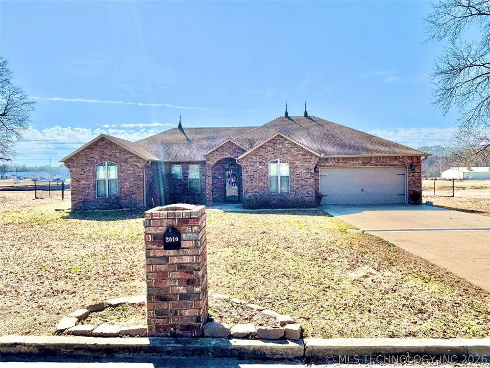 2010 E Creekside Road Stigler, OK 74462