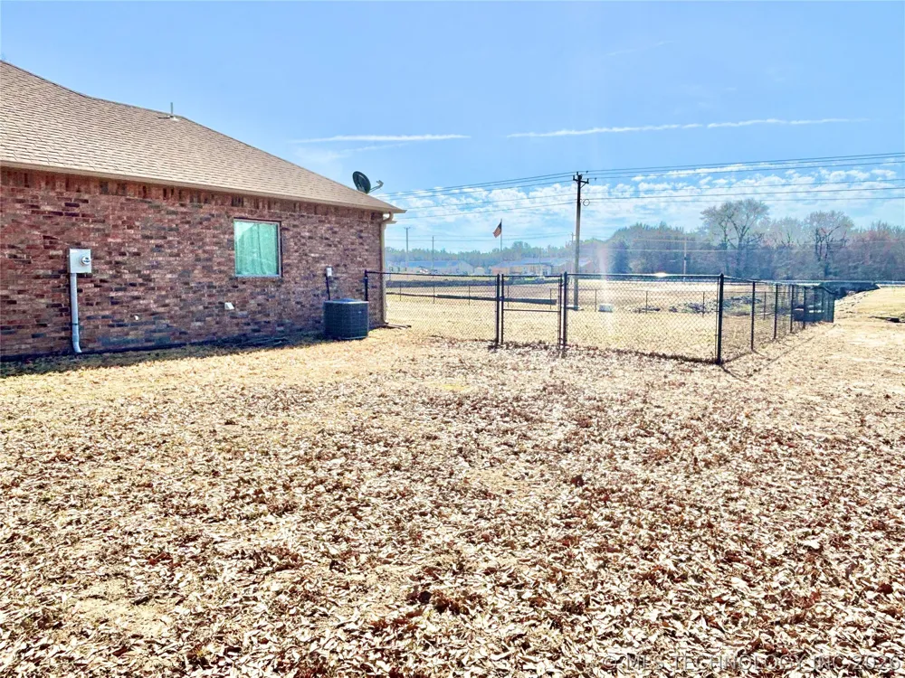 2010 E Creekside Road Stigler, OK 74462