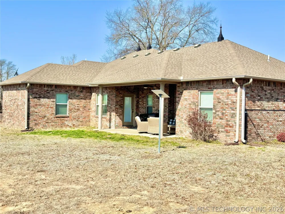 2010 E Creekside Road Stigler, OK 74462