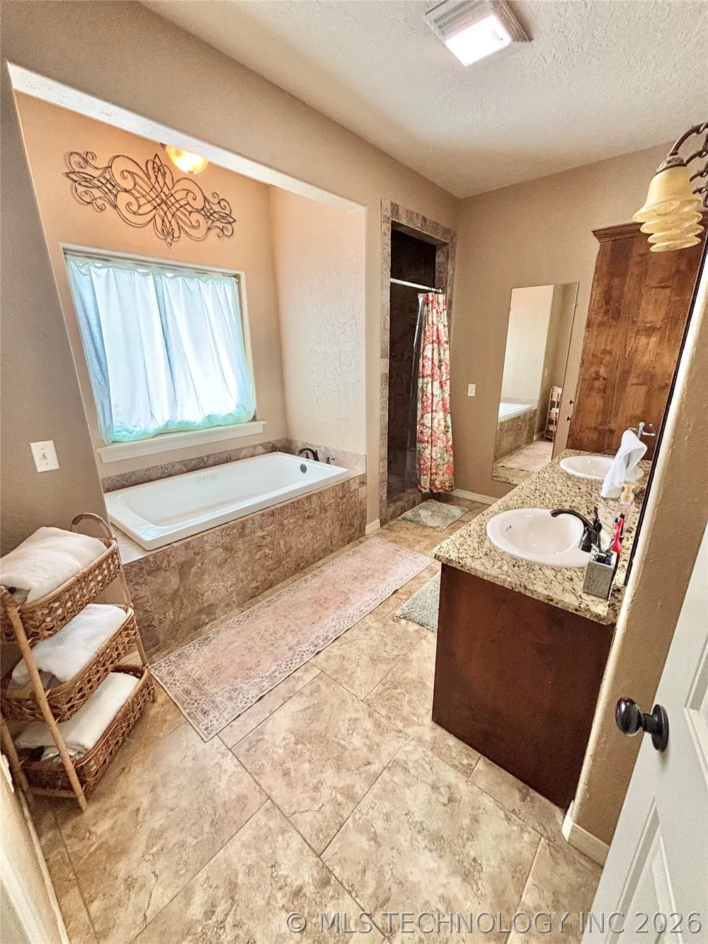 2010 E Creekside Road Stigler, OK 74462