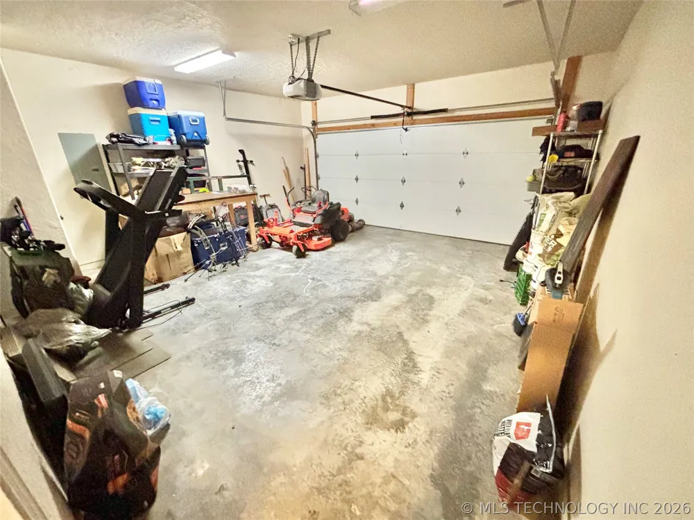 2010 E Creekside Road Stigler, OK 74462