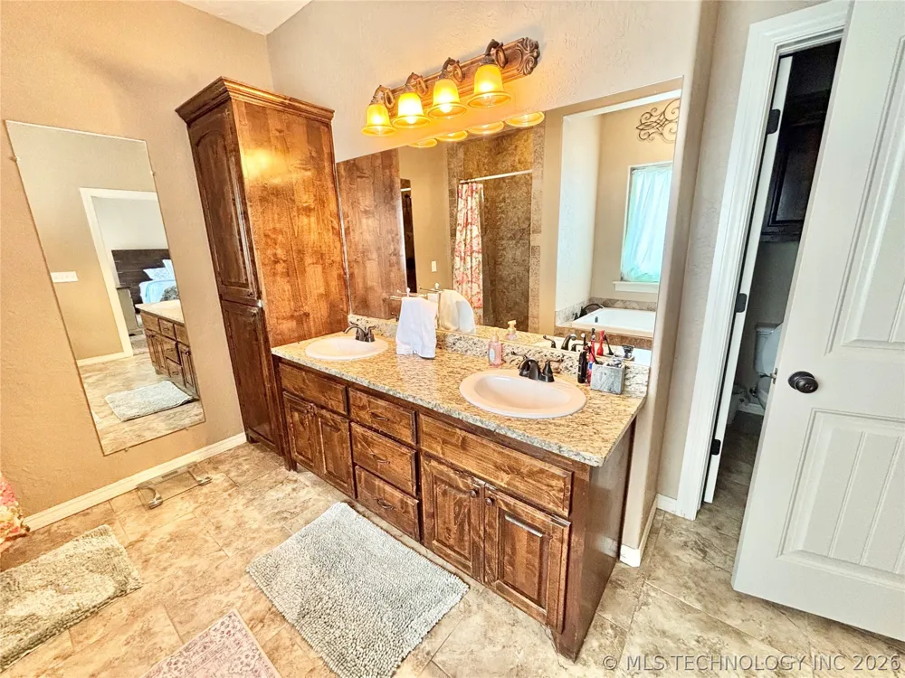 2010 E Creekside Road Stigler, OK 74462