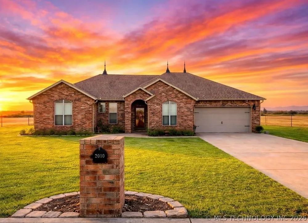 2010 E Creekside Road Stigler, OK 74462