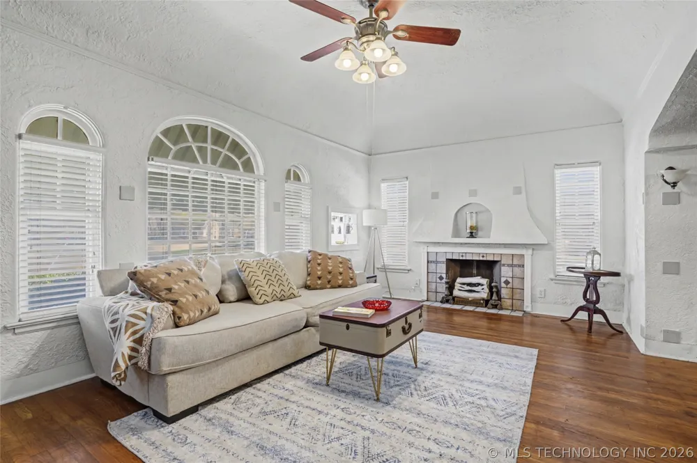 803 S Jamestown Avenue Tulsa, OK 74112