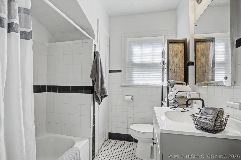 803 S Jamestown Avenue Tulsa, OK 74112