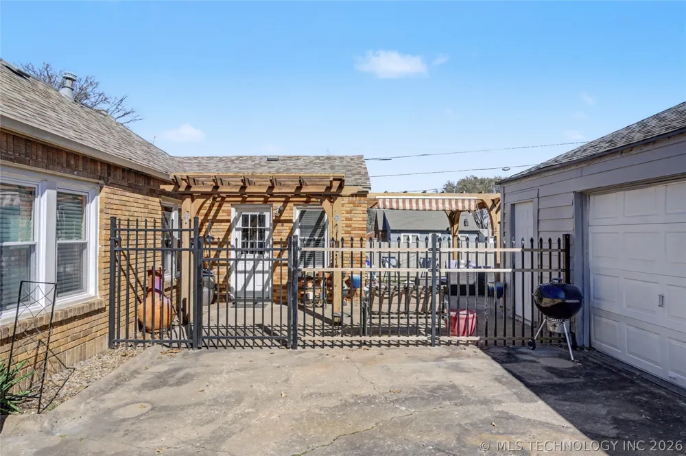 803 S Jamestown Avenue Tulsa, OK 74112