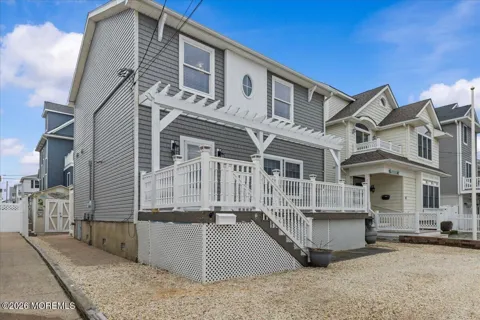 45 Fielder Avenue #Weekly.