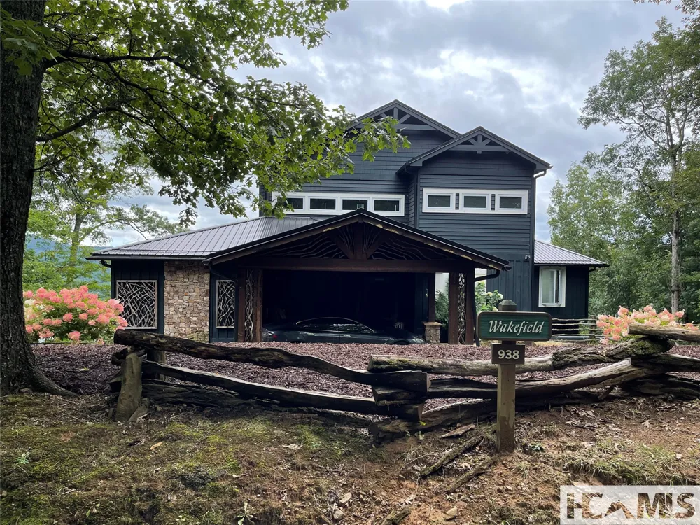938 Shepherds Gap Road Cullowhee, NC 28723