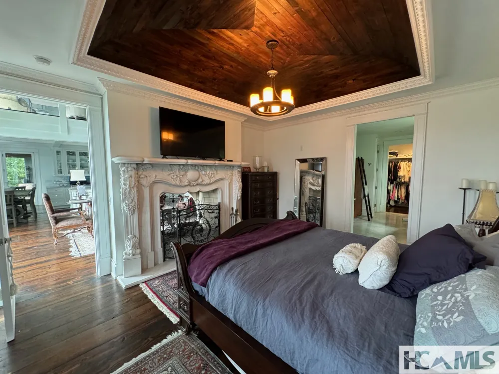 938 Shepherds Gap Road Cullowhee, NC 28723