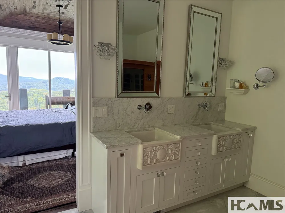 938 Shepherds Gap Road Cullowhee, NC 28723