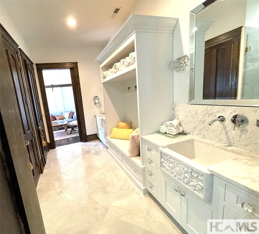 938 Shepherds Gap Road Cullowhee, NC 28723