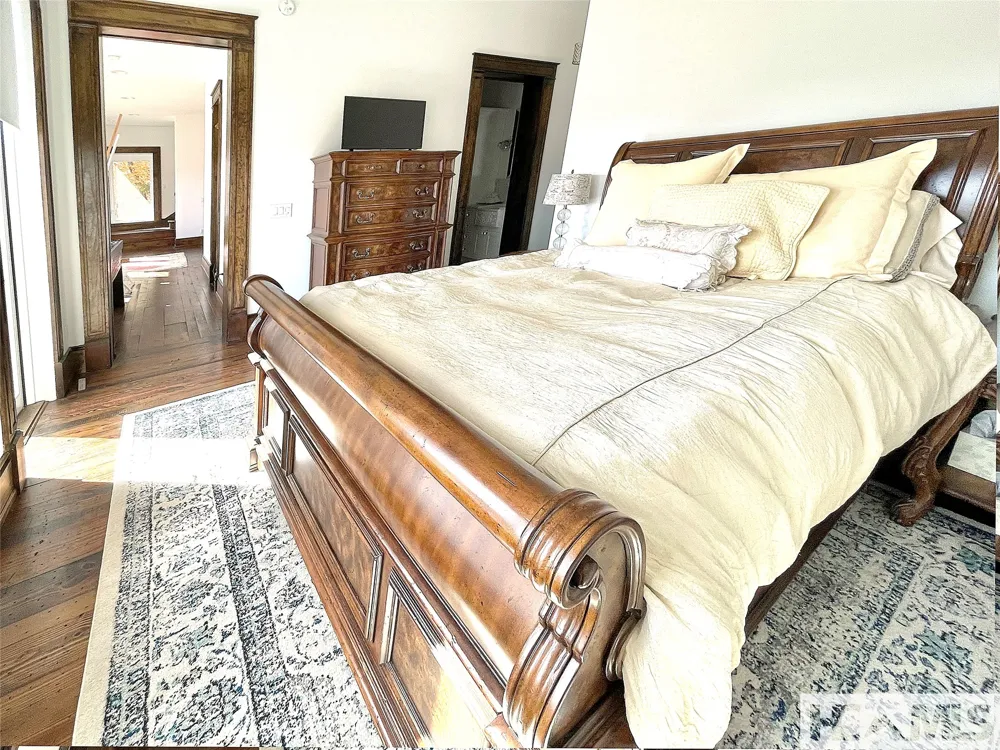 938 Shepherds Gap Road Cullowhee, NC 28723