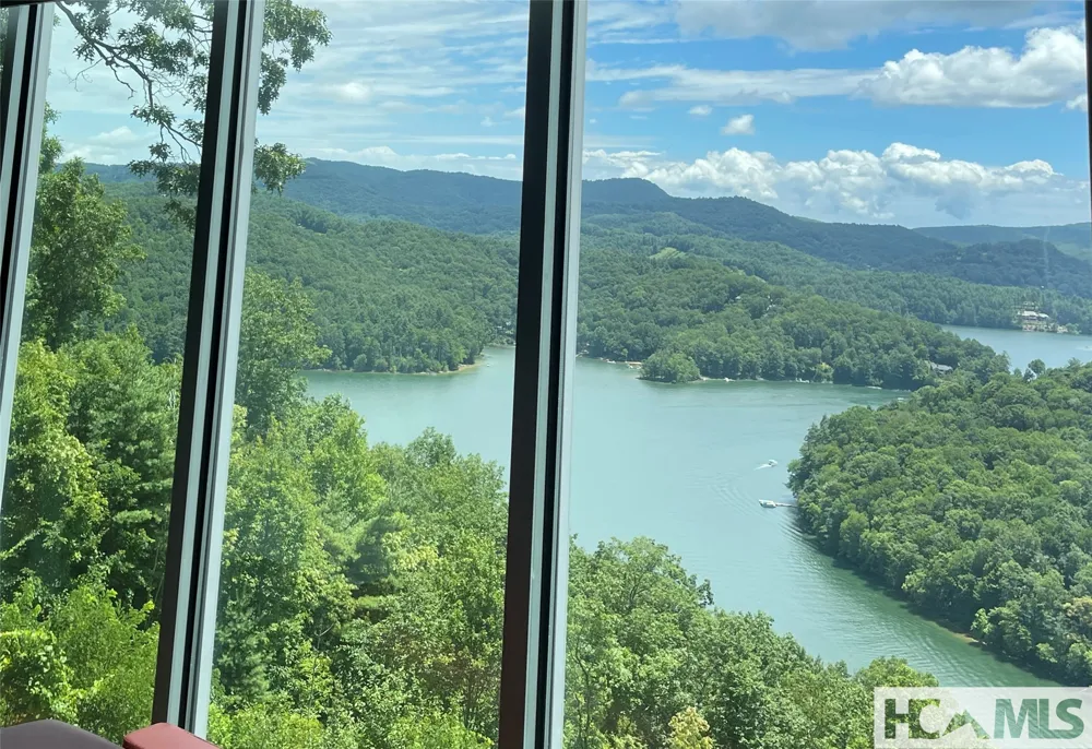 938 Shepherds Gap Road Cullowhee, NC 28723