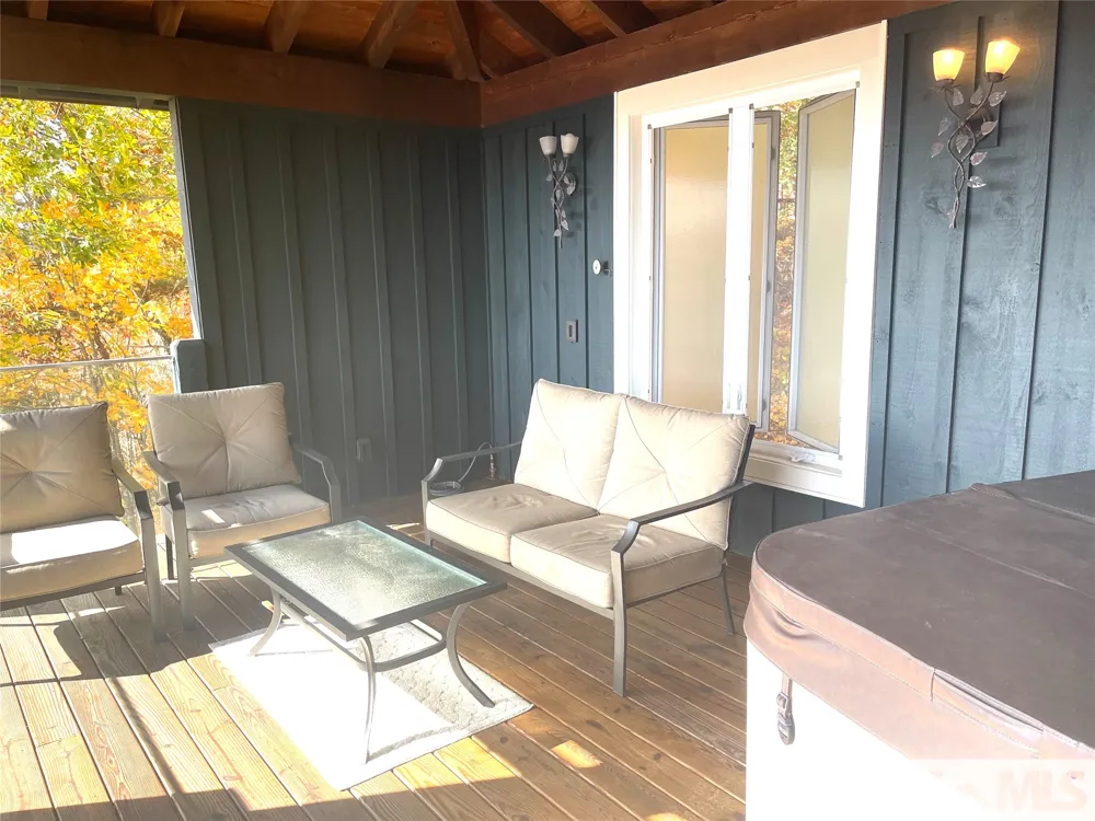938 Shepherds Gap Road Cullowhee, NC 28723