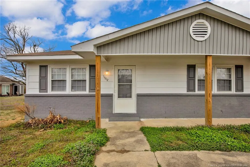 1502 Tara Drive Laurinburg, NC 28352