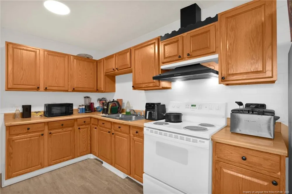 1502 Tara Drive Laurinburg, NC 28352