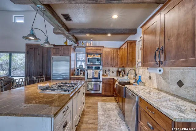 1575 Mountain Valley Drive Concan, TX 78838