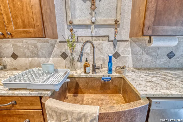 1575 Mountain Valley Drive Concan, TX 78838