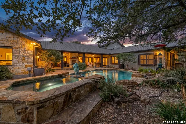 1575 Mountain Valley Drive Concan, TX 78838