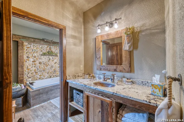 1575 Mountain Valley Drive Concan, TX 78838