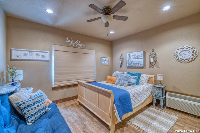 1575 Mountain Valley Drive Concan, TX 78838