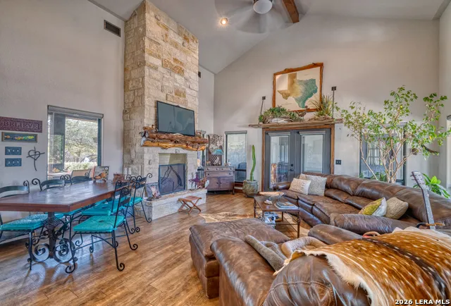 1575 Mountain Valley Drive Concan, TX 78838