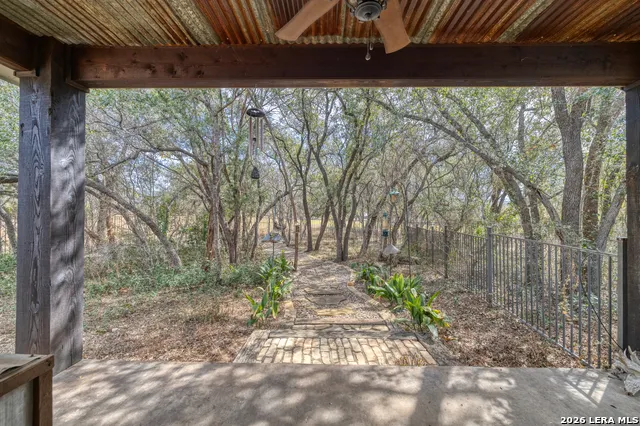 1575 Mountain Valley Drive Concan, TX 78838