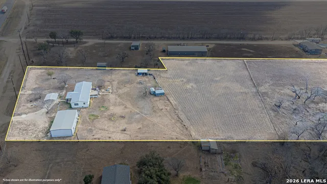 3124 HWY 90 E Castroville, TX 78009