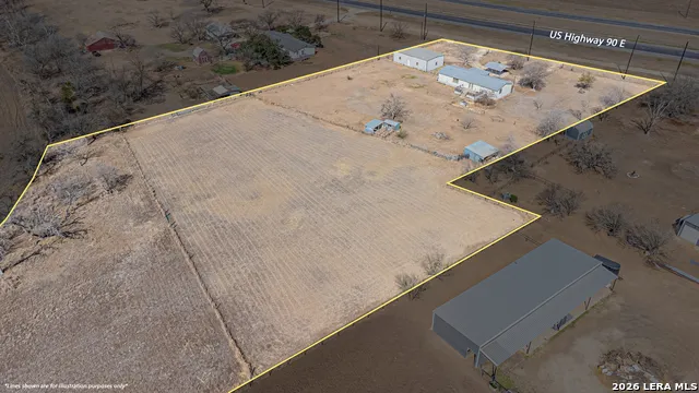 3124 HWY 90 E Castroville, TX 78009