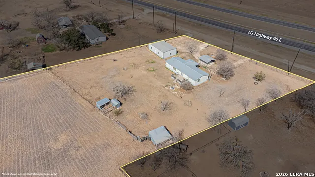 3124 HWY 90 E Castroville, TX 78009