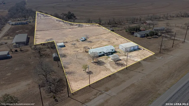 3124 HWY 90 E Castroville, TX 78009