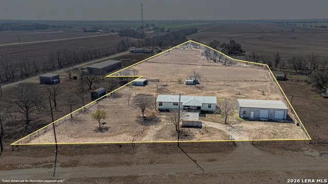 3124 HWY 90 E Castroville, TX 78009