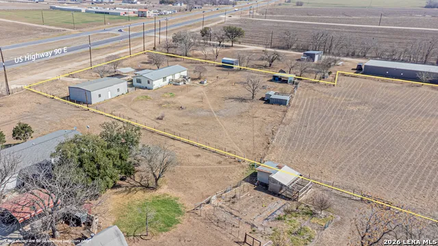 3124 HWY 90 E Castroville, TX 78009