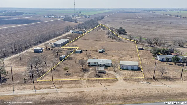 3124 HWY 90 E Castroville, TX 78009