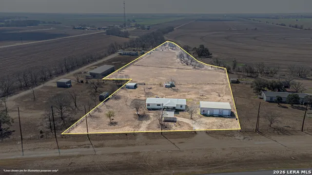 3124 HWY 90 E Castroville, TX 78009